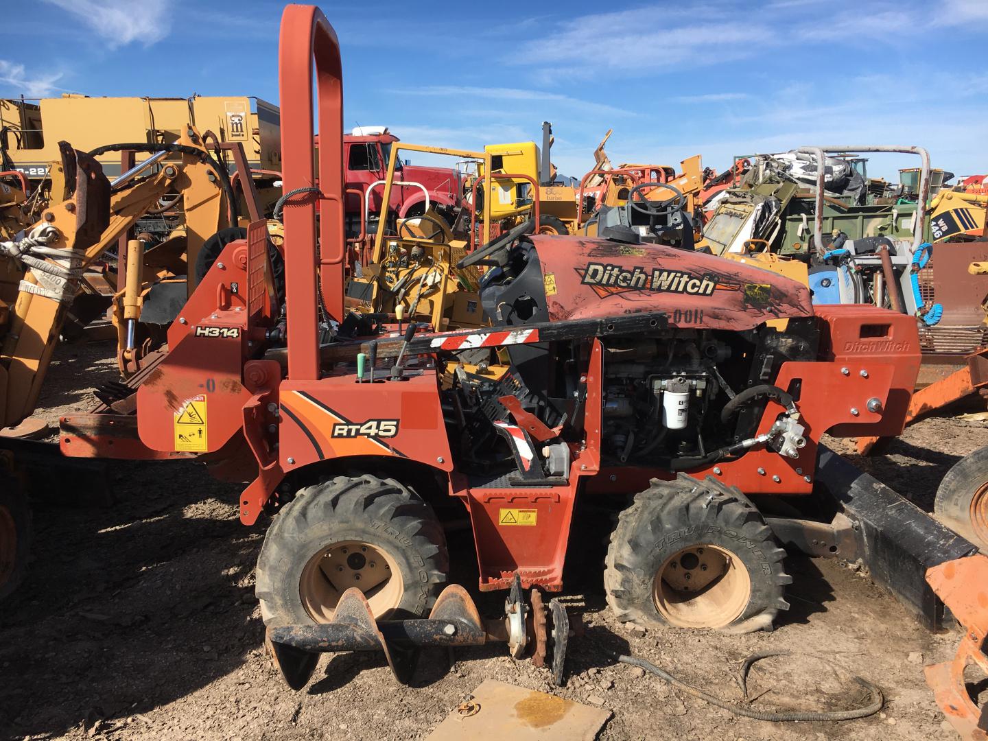 ./imagenes/INVOICE/2019/15743/ZANJADORA DITCH WITCH_RT45 (1).JPG